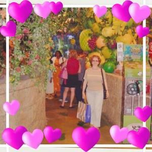 Meet your Posher, Violeta